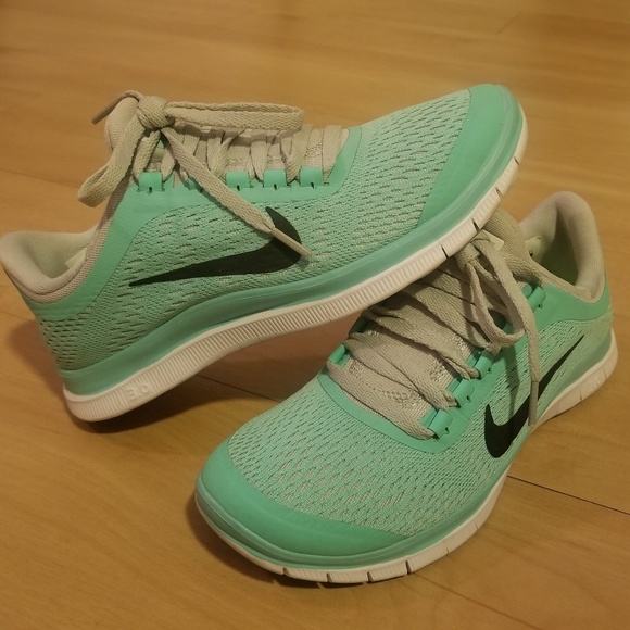 Nike Shoes - Nike Free Run 3.0